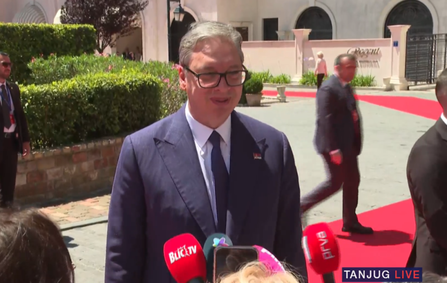 Vučić poručio iz Tivta: Sada svi primećuju da je Srbija najjača ekonomija Zapadnog Balkana, Makron nahvalio našu zemlju