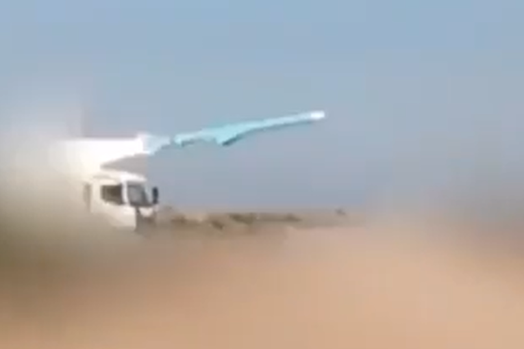 Iran pucao na američke brodove: Poslao dronove i ispalio rakete u znak upozorenja (VIDEO)