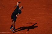 Zverev dobio rivala u finalu Rolan Garosa: Jedan Italijan se povukao sat vremena pre meča (VIDEO)
