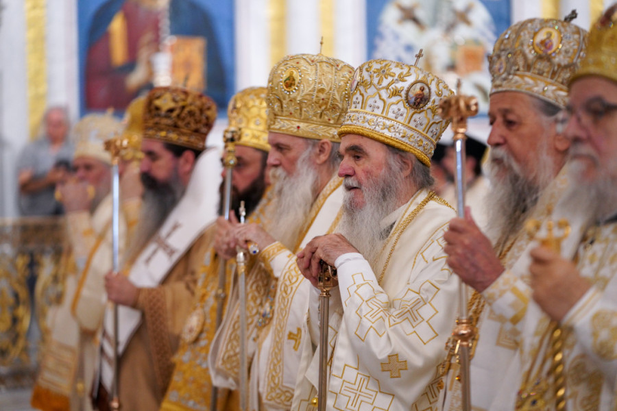 Mislio je da će pasti pred samim ulazom u Hram! Brano čekao šest sati, pa doživeo ono što nikada neće zaboraviti