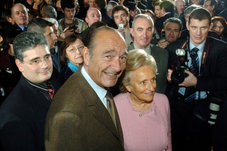 Umrla udovica Žaka Širaka: Bavila se politikom u njegovoj senci, Francuska ju je obožavala, a on pričao da je "žena njegovog života"