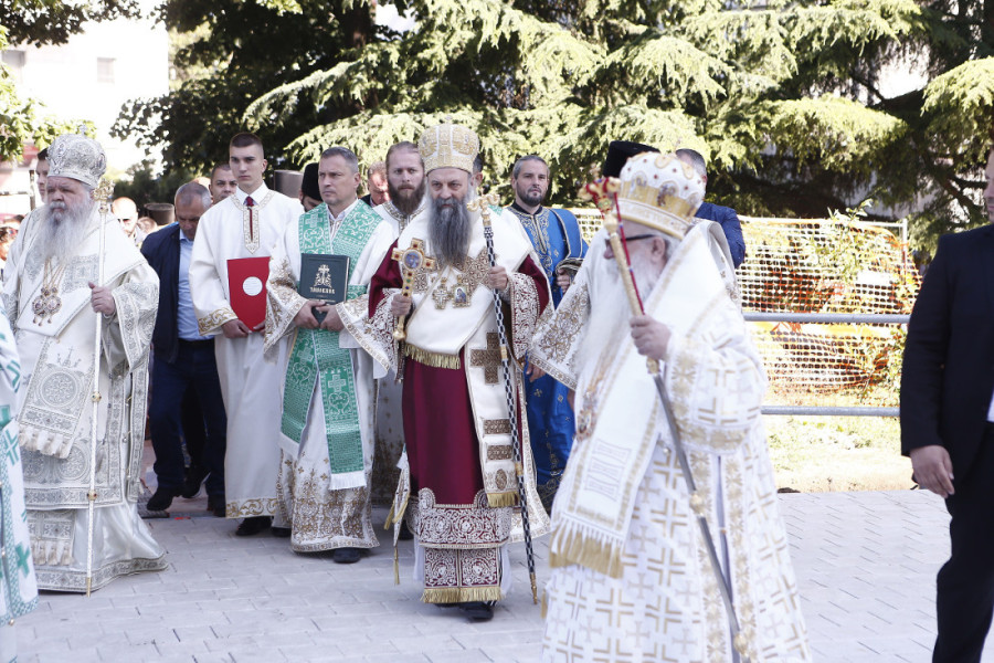 Za svaku boju postoji posebno značenje: Evo zašto je patrijarh danas nosio plavu odeždu