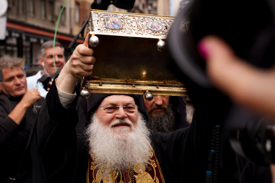 Porfirije: Srpski narod dobio veliku duhovnu blagodat od manastira Vatoped!