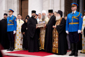Porfirije: Srpski narod dobio veliku duhovnu blagodat od manastira Vatoped!