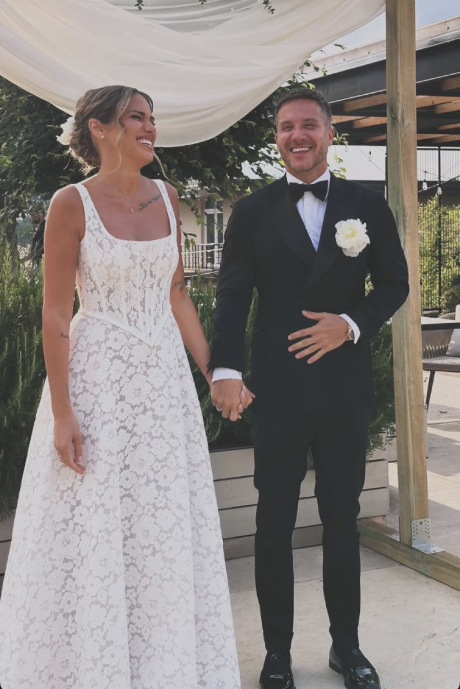 "Bilo je suza" Saša Kovačević otkrio detalje tajnog venčanja, koje je prvo bilo planirano ovde: "Kad si nesiguran..."