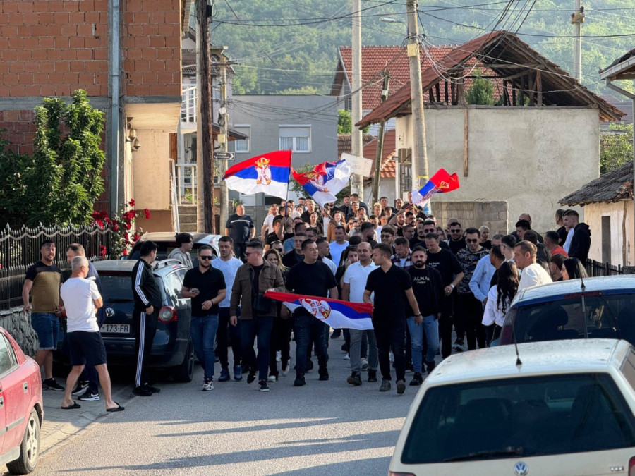 Elek nakon glasanja poslao poruku građanima: Važno je da svi izađu na izbore (FOTO/VIDEO)
