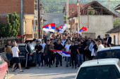 Izbori na KiM: Srbi masovno idu na glasanje, reke ljudi na biralištima, evo kakva je izlaznost do 9 časova! (FOTO/VIDEO)