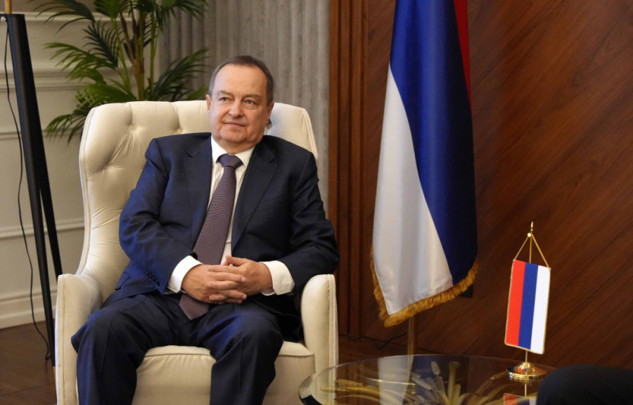 Vučić uputio moćnu poruku Dačiću! Jednom fotografijom i rečima pokazao šta misli o SPS-u