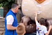 Nova blokaderska skandalčina u Vrnjačkoj Banji! Zloupotreba maloletne dece na najvišem nivou! (VIDEO)