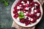 Kada želite nešto drugačije: Cvekla, kozji sir i orasi u savršenoj kombinaciji ukusa (RECEPT)