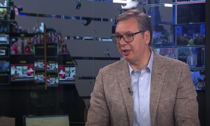 Vučić: Sigurna su povećanja penzija, radimo na smanjenju cene lekova!
