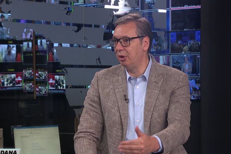 Vučić: Sigurna su povećanja penzija, radimo na smanjenju cene lekova!