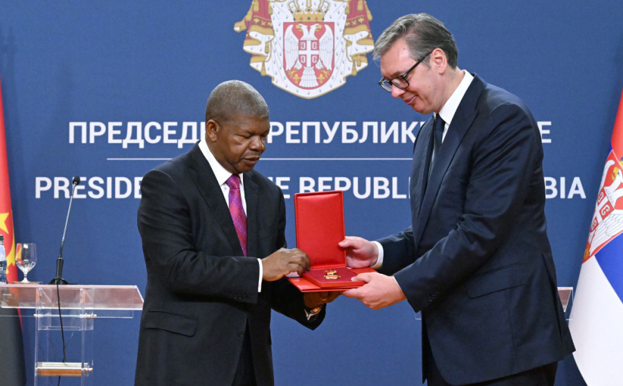 Predsedniku Angole uručen Orden RS na lenti, Vučiću Orden Agostino Neto (VIDEO)