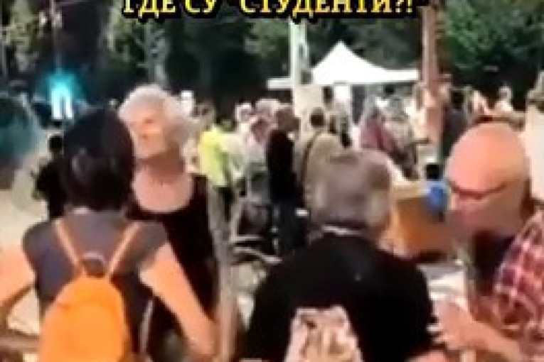 Studentski protest ili žurka penzionera? (VIDEO)