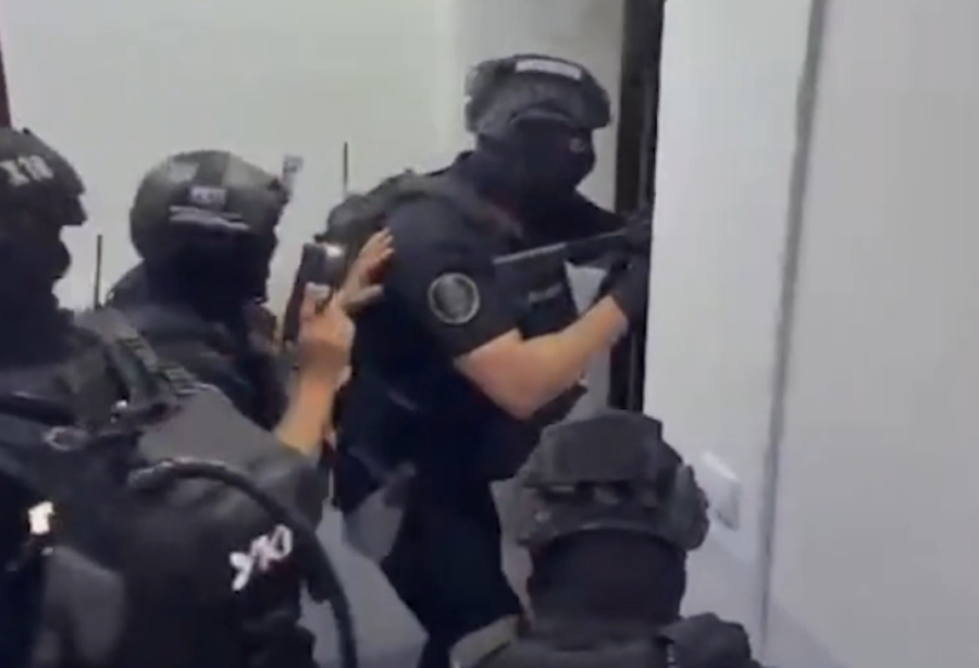 Horor u Surčinu! Mladiću polomili lobanju, lekari mu se bore za život