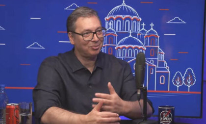 "Planiram da podnesem ostavku" Vučić na Radio Beogradu o obojenoj revoluciji i batinama koje je dobio od policije 2008. godine
