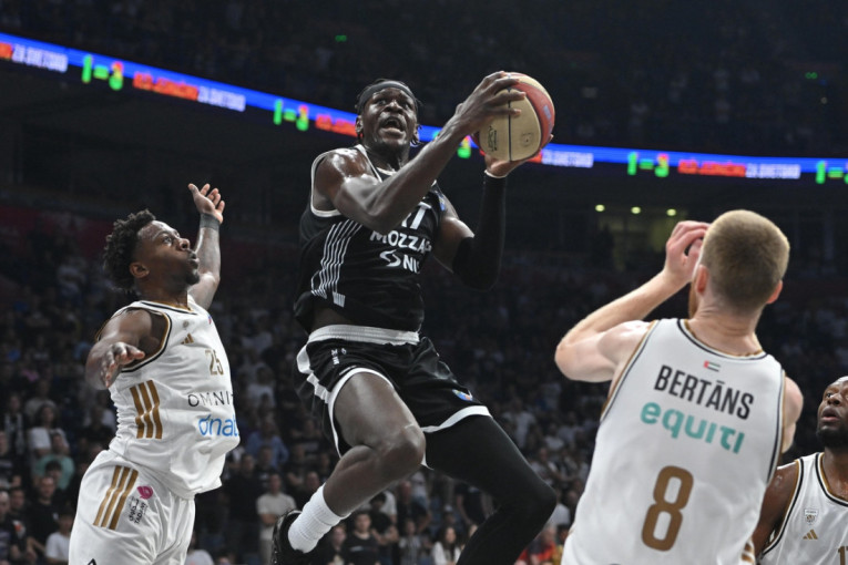 Partizan - Dubai: Crno-beli drže sve pod kontrolom u Areni!