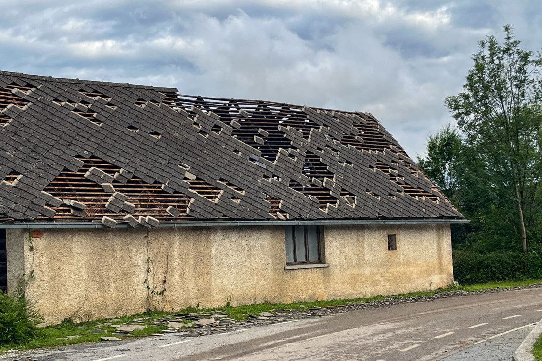 Olujno nevreme razorilo sela: Sve je ličilo na apokalipsu, sudnji dan (FOTO)
