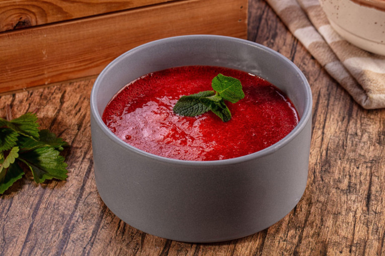 Recept za pire od jagoda koji traje mesecima: Potrebna su vam samo tri sastojka i pet minuta vremena