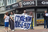 Žestoka blamaža blokadera: Skupili pet ljudi na Banovom brdu, da nije tužno bilo bi smešno! (VIDEO)