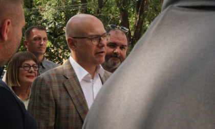 Vučević: Odgovor na napade na državu mora da se da na izborima