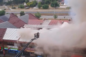 Veliki požar na Novom Beogradu! Gori tržni centar Enjub (VIDEO)