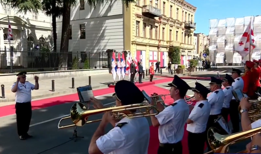 Svečani doček za predsednika Vučića u Tbilisiju! (FOTO/VIDEO)