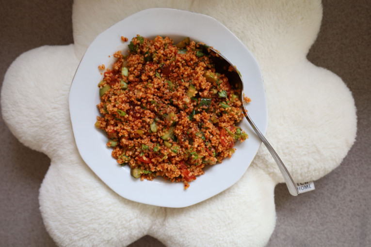 Brza avokado salata sa tunjevinom: Lagana užina gotova za svega nekoliko minuta (RECEPT)