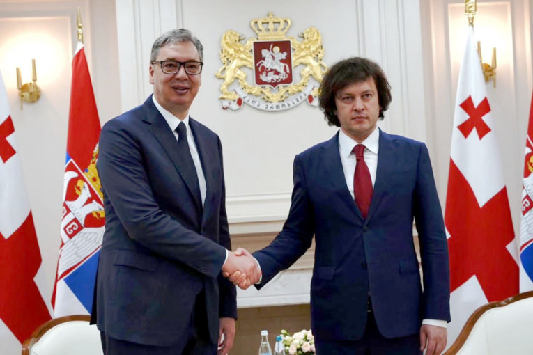 Vučić iz Tbilisija poslao važnu poruku: Pred nama je period snažnije saradnje Srbije i Gruzije (FOTO)