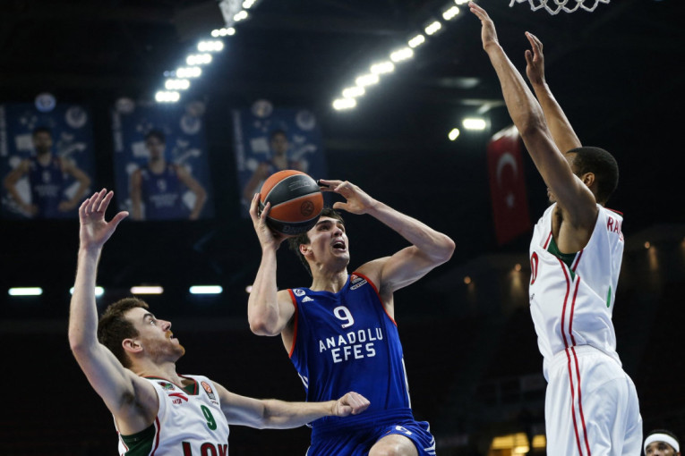 Anadolu Efes ozvaničio najveću bombu dosadašnjeg prelaznog roka! Bivši Jokićev saigrač se vratio u Evroligu!