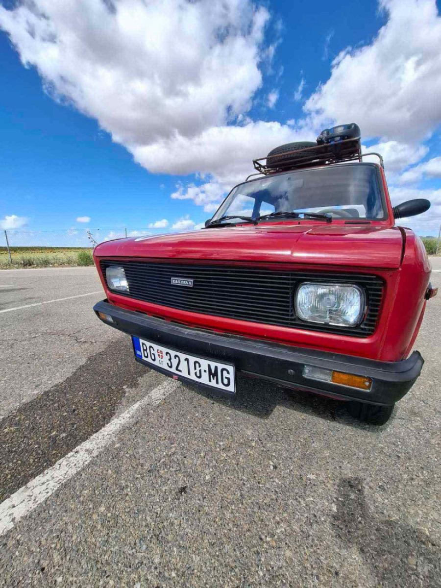 Krenuli su da mu se smeju na granici, a on "Stojadinom" osvojio Evropu: Ono što je uradio po povratku rasplakalo je Srbiju! (FOTO)