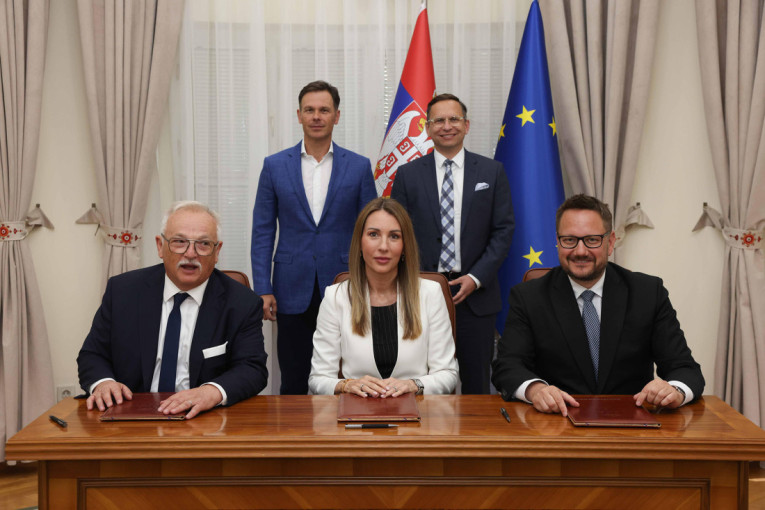 Potpisano! Vlada Srbije i mađarski MOL potpisali akcionarski ugovor o upravljanju NIS-om