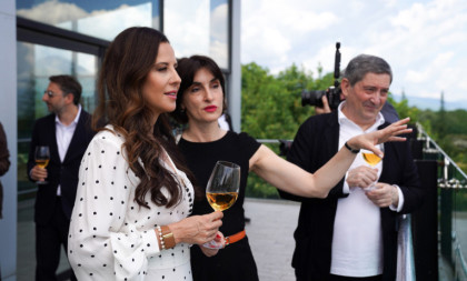 Tamara Vučić tokom posete Gruziji posetila vinariju Badagoni
