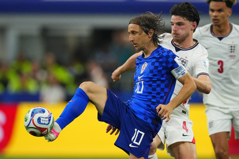 Hrvatski mediji osuli paljbu po svojoj reprezentaciji: Razbijeni smo, Luka Modrić je bio najgori!