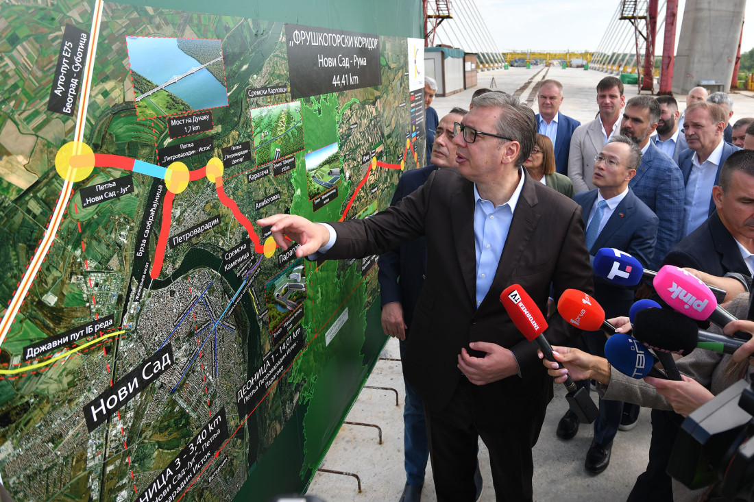 Istorijski trenutak na Dunavu: Vučić na Fruškogorskom koridoru - moralo je makar godinu brže (VIDEO/FOTO)