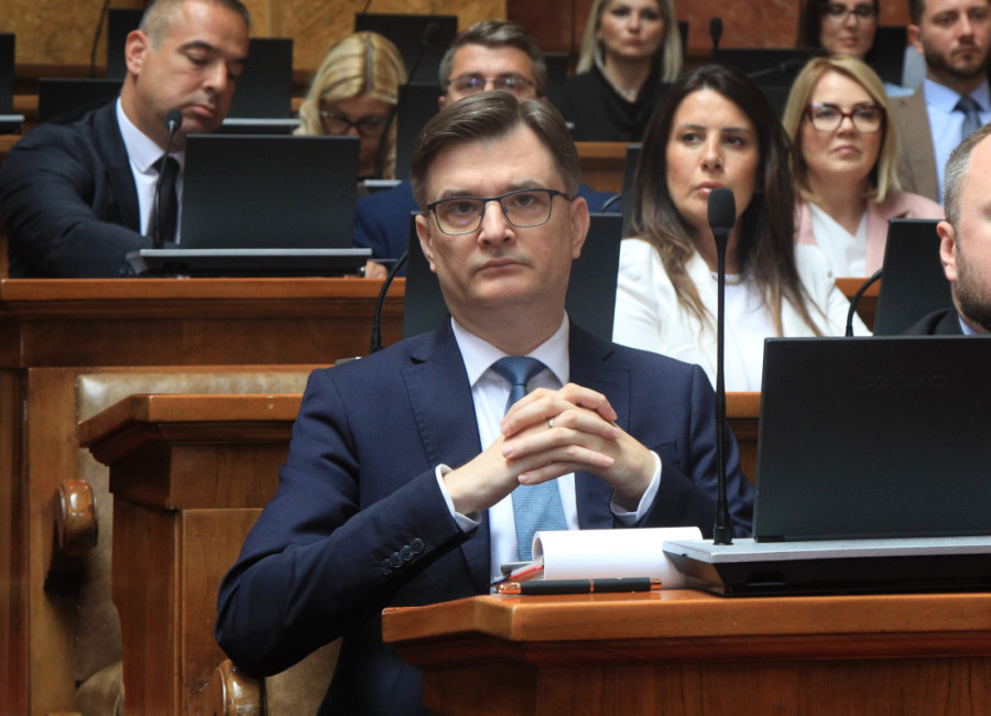Pao zgubidanski narativ o "zvučnom topu"? Blokaderka još te večeri tvrdila: "Sve je fejk!" (VIDEO)