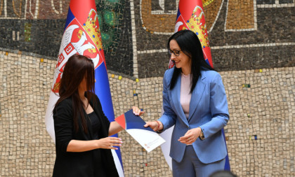 Majke dobile pomoć za krov nad glavom: Država sprema važne izmene u proceduri (FOTO/VIEO)
