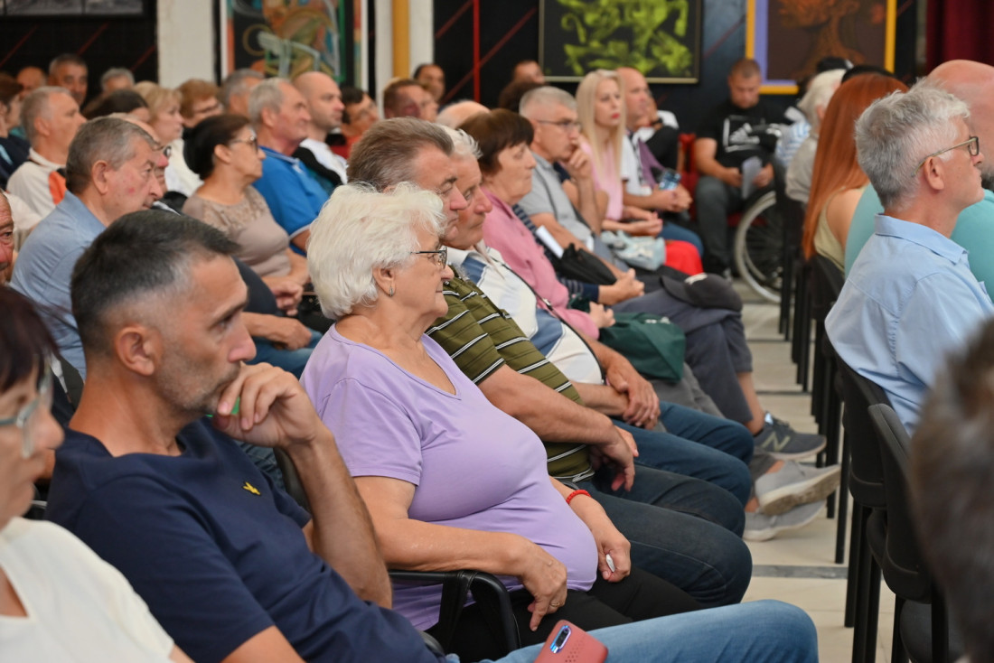 Dodeljene subvencije u Rumi: Pomoć za 172 meštana (FOTO)