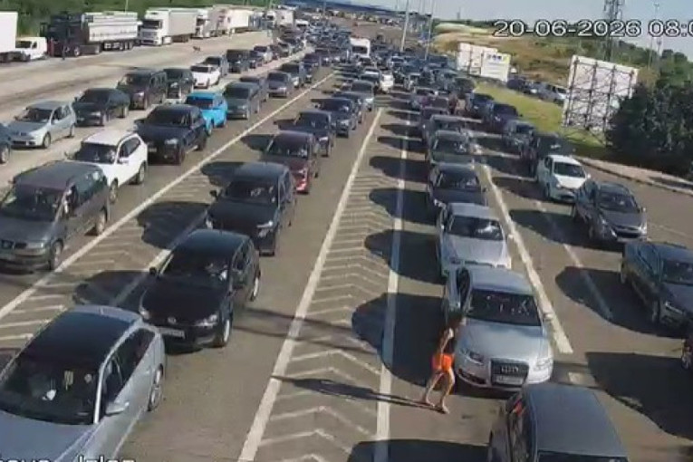 Od zore duge kolone vozila na Preševu: Velike gužve na izlazu iz Srbije, teretnjaci na Batrovcima čekaju oko dva sata