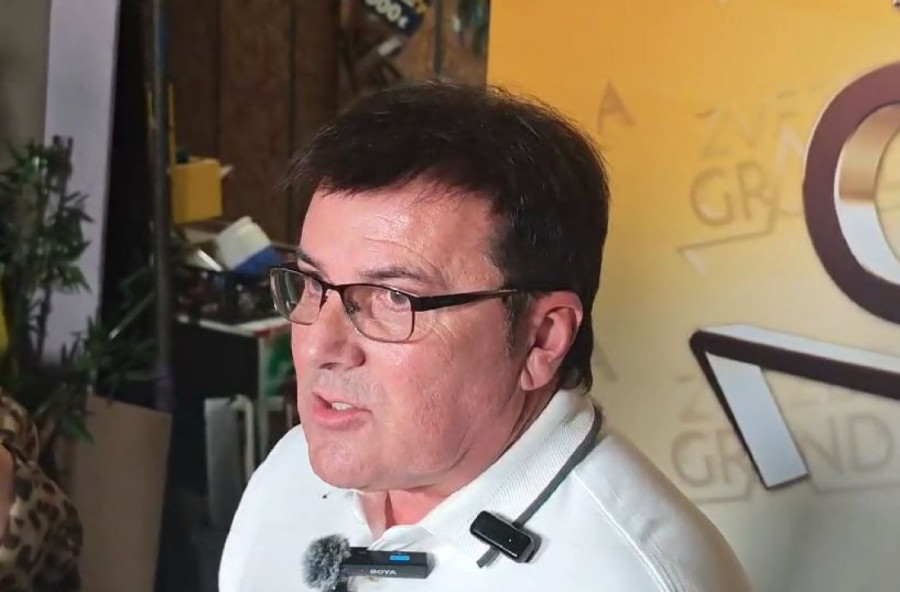 Sin ove pevačice je sarađivao s Karleušom! Isplivali detalji: On je mamin ponos!