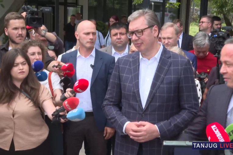 Vučić: Dovešćemo do minimuma ljudske greške, kašnjenja vozova neće biti