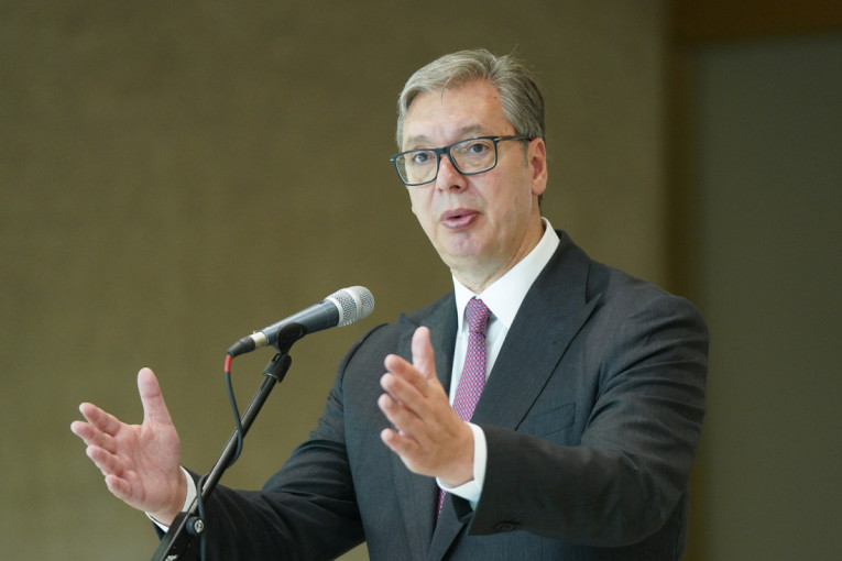 Vučić o "zvučnom topu": Ne možete da izmislite nešto što se nije dogodilo