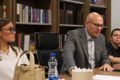 Vučević sa mladim članovima SNS: Kod nas ima mesta za sve koji vole slobodarsku Srbiju