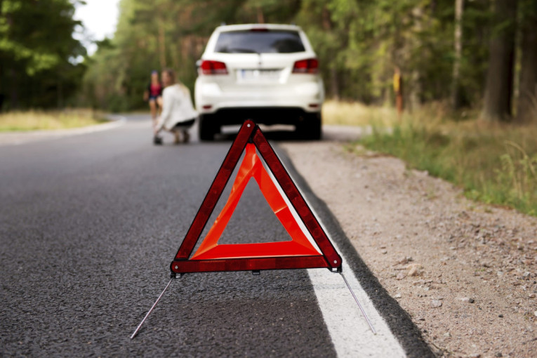 Zaustavili ste se zbog kvara? Većina vozača pravi istu grešku prilikom obeležavanja vozila