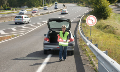 Zaustavili ste se zbog kvara? Većina vozača pravi istu grešku prilikom obeležavanja vozila