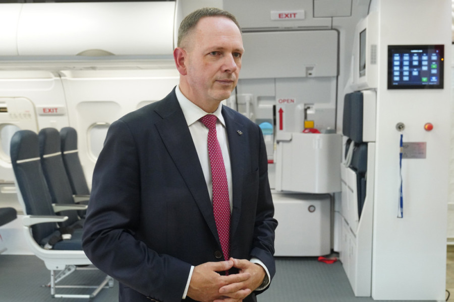 Er Srbija uvela prvi Door Trainer za obuku posade na Airbus avionima