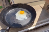 Ovo je juče bio najtopliji grad u Evropi: Jaje odmah počelo da cvrči na tiganju koji je nekoliko minuta bio na suncu (VIDEO)