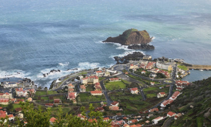 Mesto gde se susreću okean, vulkanske stene i beskrajno zelenilo: Portugal nudi putovanje koje se dugo pamti (FOTO)