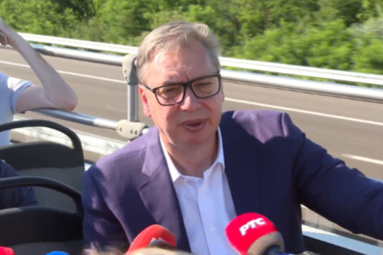 Od devet sati kreće saobraćaj na novoj deonici autoputa: Vučić najavio završetak Moravskog koridora i besplatnu putarinu do 1. jula