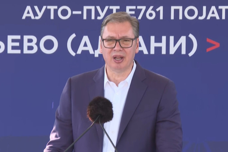 To je najširi auto-put, u potpunosti digitalizovan! Vučić otvorio deonicu Moravskog koridora, pa dočekan u Oplanićima: Gradimo budućnost